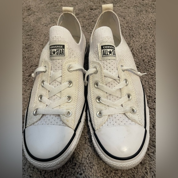 Converse Shoes - White Converse size 9